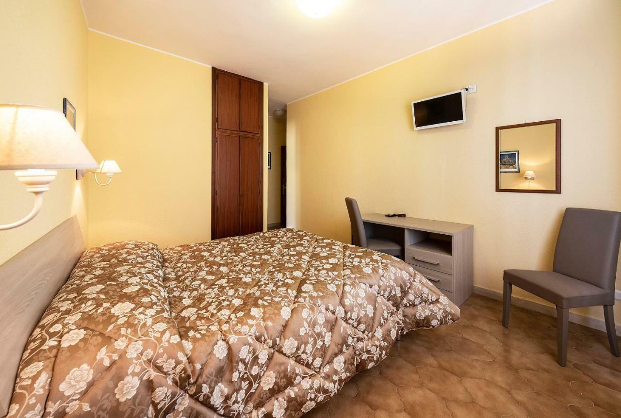 Hotel Aurelia Tarquinia Luaran gambar